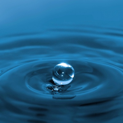 Entionisiertes Wasser